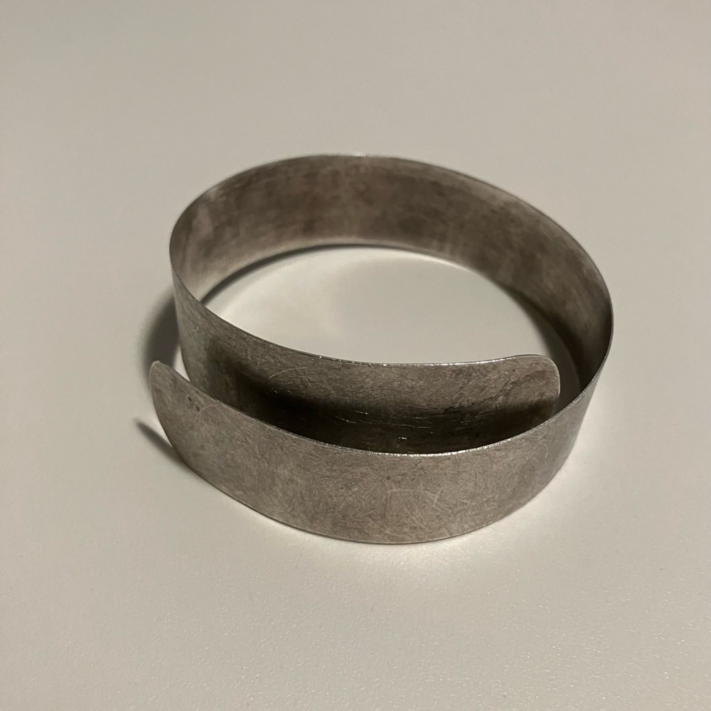 Brushed Vintage Sterling Silver Bracelet - Picture 5 of 11